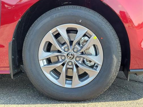 Ruby Flare Pearl 2026 Toyota Sienna LE