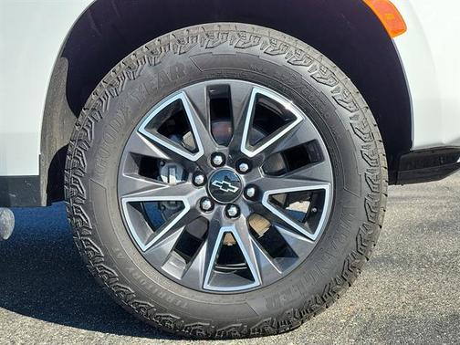 2024 Chevrolet Suburban 4WD Z71