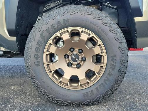 2026 Toyota Tacoma Hybrid Trailhunter