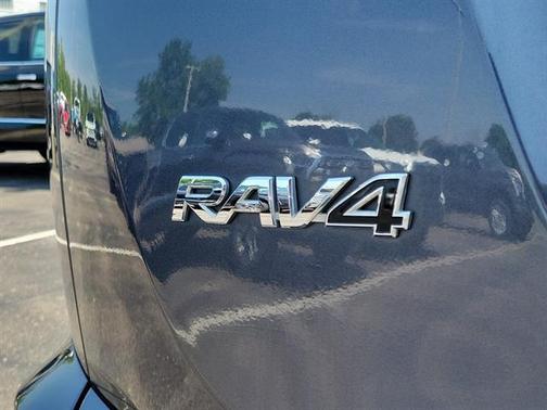 2018 Toyota RAV4 Hybrid XLE