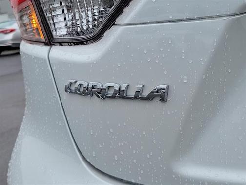 Wind Chill Pearl 2026 Toyota Corolla Hybrid SE