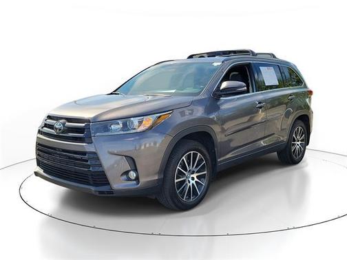 2018 Toyota Highlander SE