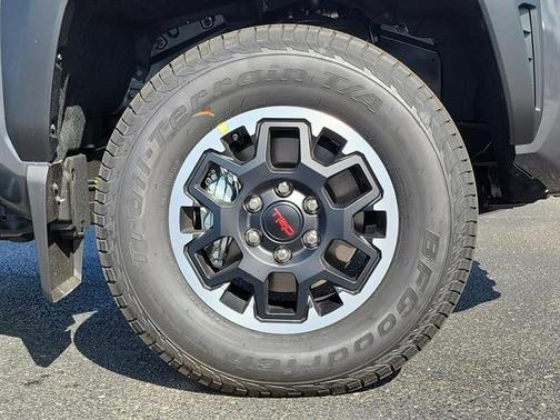 2025 Toyota Tacoma TRD Off Road