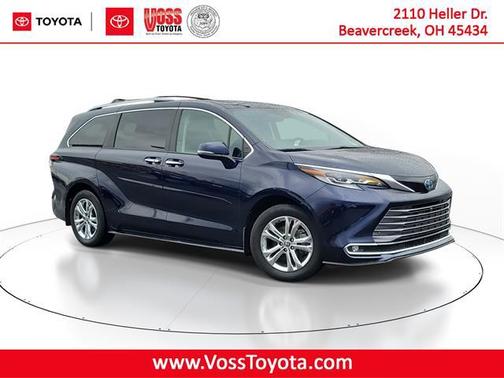 2022 Toyota Sienna Platinum