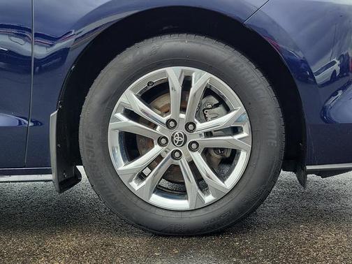 2022 Toyota Sienna Platinum