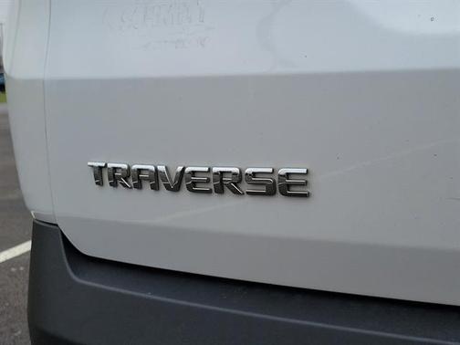 2018 Chevrolet Traverse LT Cloth