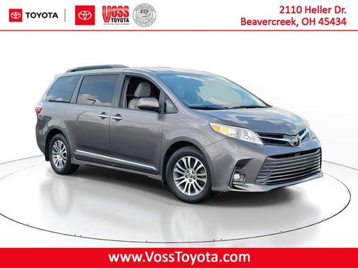 2018 Toyota Sienna XLE