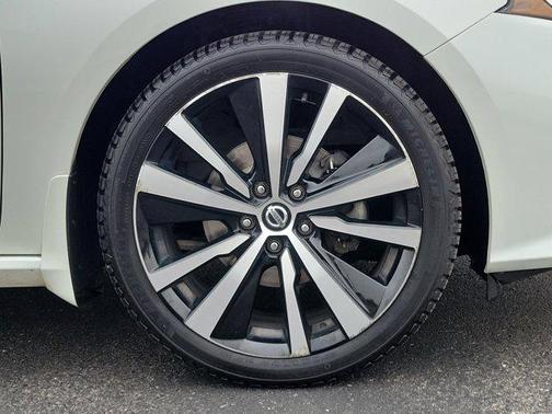 2020 Nissan Altima SR FWD
