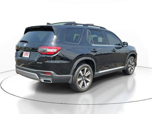 2023 Honda Pilot AWD Elite