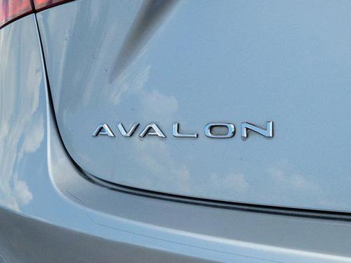 2018 Toyota Avalon XLE Premium
