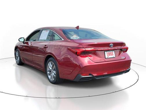 2019 Toyota Avalon Hybrid XLE