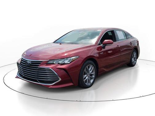 2019 Toyota Avalon Hybrid XLE