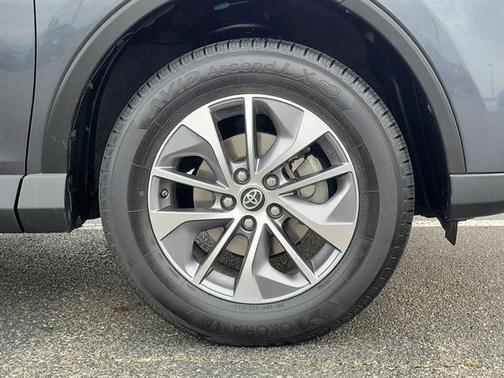 Magnetic Gray Metallic 2017 Toyota RAV4 Hybrid XLE