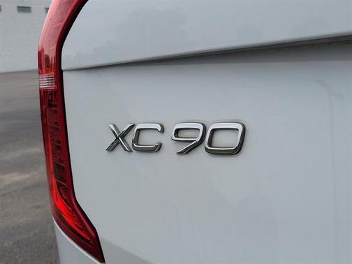 WHITE 2022 Volvo XC90 T6 Inscription