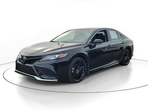 2024 Toyota Camry Hybrid SE