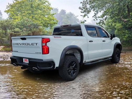 Summit White 2021 Chevrolet Silverado 1500 Custom Trail Boss