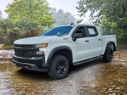 Summit White 2021 Chevrolet Silverado 1500 Custom Trail Boss