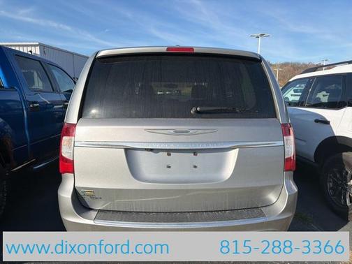 2013 Chrysler Town & Country Touring