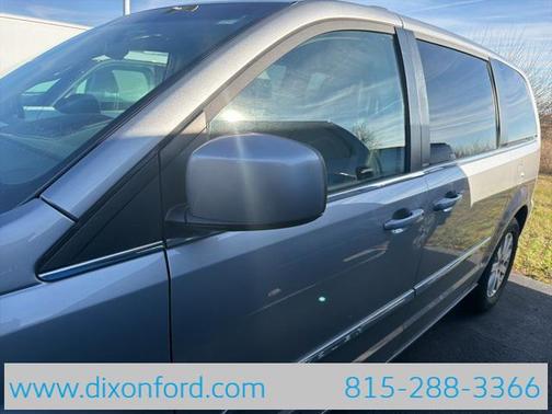 2013 Chrysler Town & Country Touring