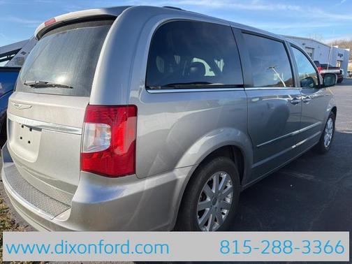 2013 Chrysler Town & Country Touring