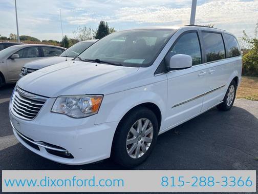 2016 Chrysler Town & Country Touring