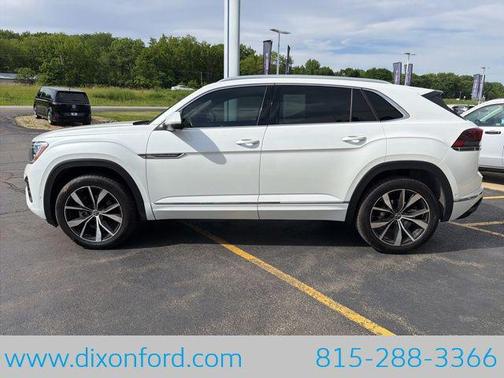 Opal White Pearl 2024 Volkswagen Atlas Cross Sport 2.0T SEL Premium