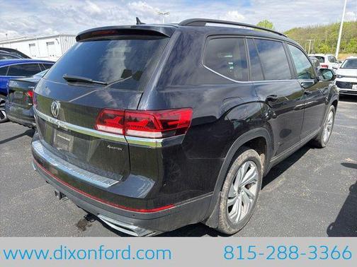 Deep Black Pearl 2023 Volkswagen Atlas 3.6L SE w/Technology