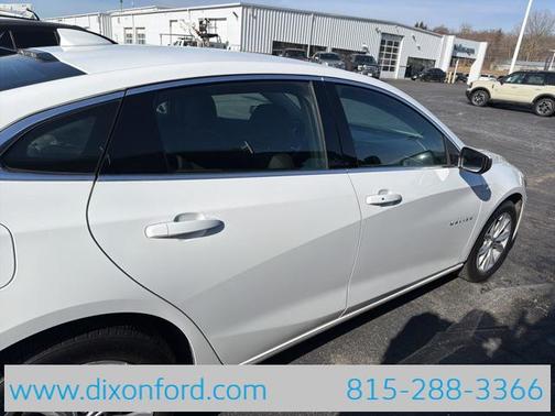 2022 Chevrolet Malibu FWD LT