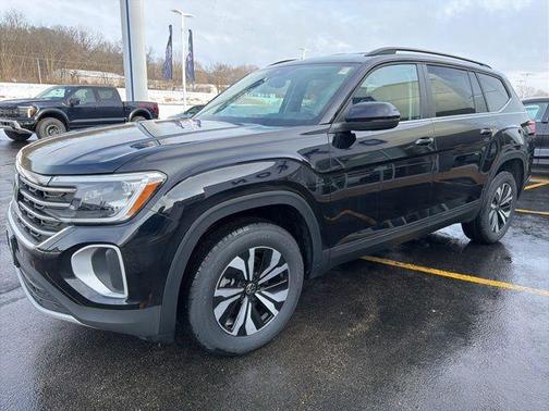deep black pearl 2026 Volkswagen Atlas 2.0T SE