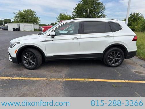 Opal White Pearl 2023 Volkswagen Tiguan 2.0T SE