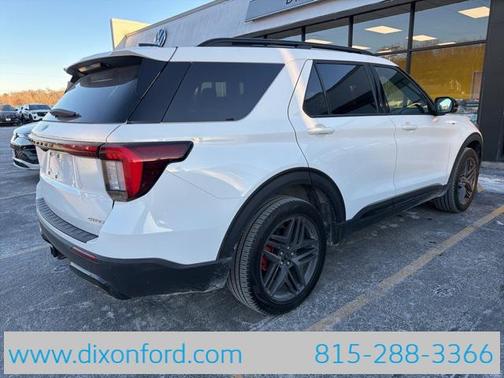 2025 Ford Explorer ST-Line