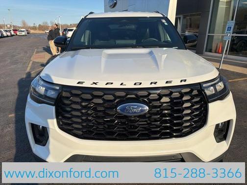 2025 Ford Explorer ST-Line