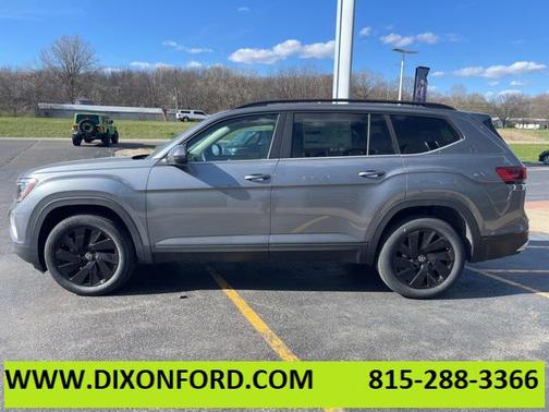 2025 Volkswagen Atlas 2.0T SE w/Technology 4MOTION