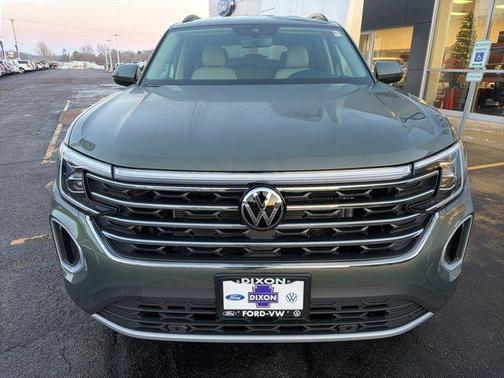 Avocado Green Pearl 2026 Volkswagen Atlas 2.0T SE w/Technology 4MOTION