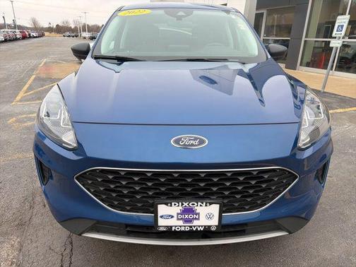 Atlas Blue Metallic 2022 Ford Escape SE