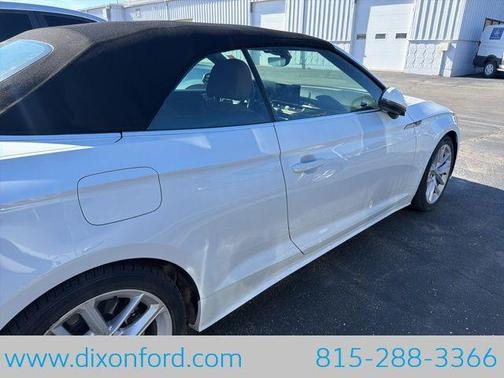 Glacier White Metallic/Black Roof 2024 Audi A5 45 S line Premium Plus