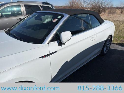 Glacier White Metallic/Black Roof 2024 Audi A5 45 S line Premium Plus