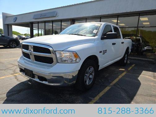 Bright White Clearcoat 2023 RAM 1500 Classic SLT