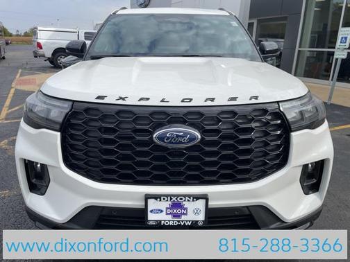 2025 Ford Explorer ST-Line