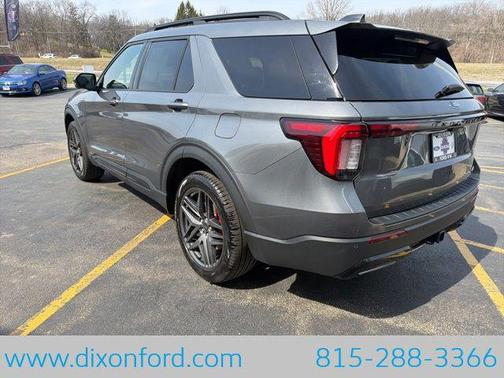 Carbonized Gray Metallic 2025 Ford Explorer ST-Line