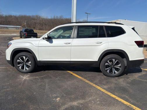 Opal White Pearl 2026 Volkswagen Atlas 2.0T SE