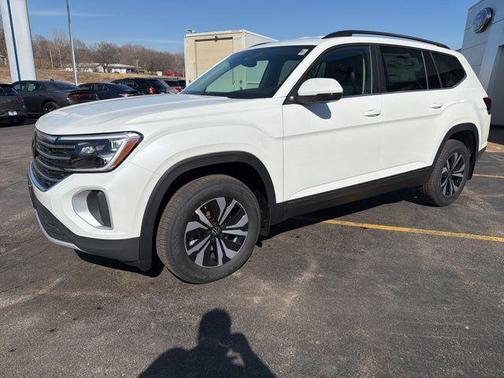 Opal White Pearl 2026 Volkswagen Atlas 2.0T SE