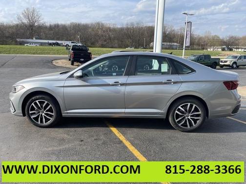 2025 Volkswagen Jetta 1.5T SE