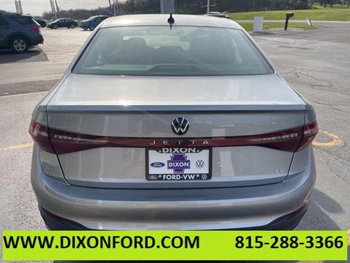2025 Volkswagen Jetta 1.5T SE