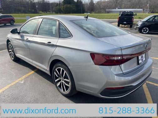 2025 Volkswagen Jetta 1.5T SE