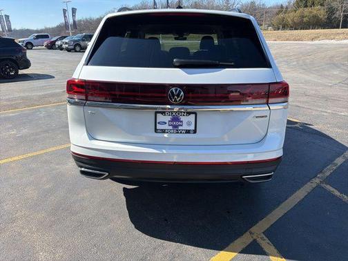 Opal White Pearl 2026 Volkswagen Atlas 2.0T SE