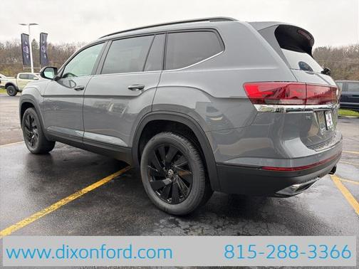 Pure Gray 2026 Volkswagen Atlas 2.0T SE w/Technology 4MOTION