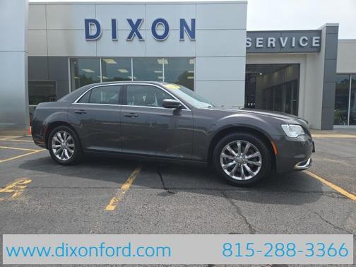 2021 Chrysler 300 Touring