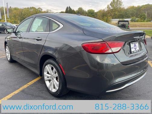 2015 Chrysler 200 Limited