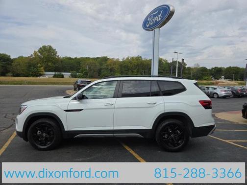 2025 Volkswagen Atlas 2.0T Peak Edition